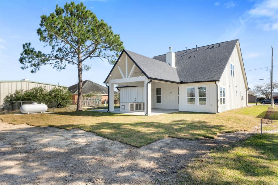 Exterior details and patio area of a home in , Baytown (Image 29).