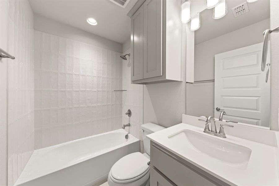 23. 2704 Emerald Shallows - 3RD Bath