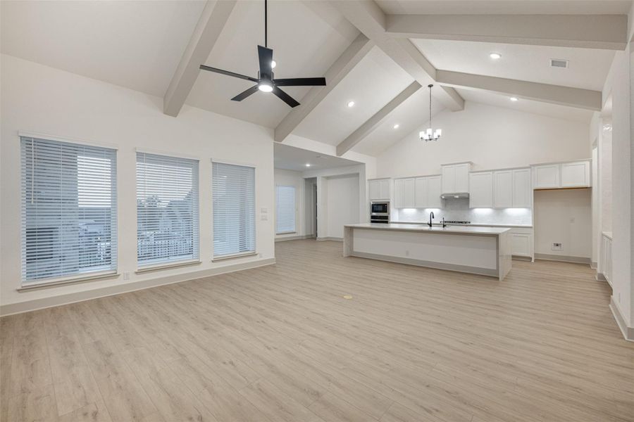 **PHOTOS REPRESENTATIVE OF FLOORPLAN ONLY**