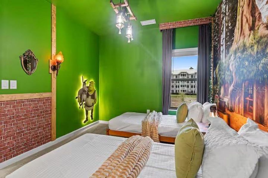 Furnished interior view inside a new home in , Orlando (Image 8).