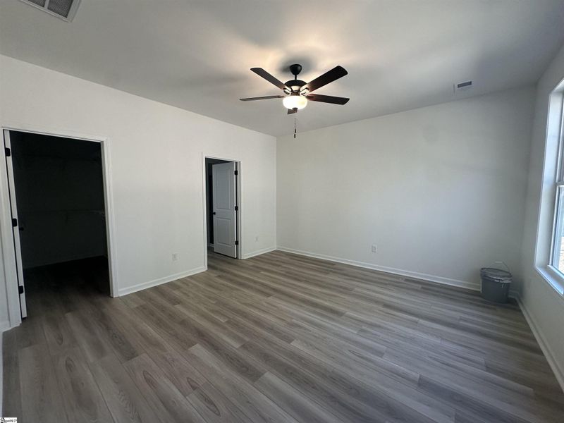 Spacious, unfurnished interior of a new home in Shiloh Trail, Wellford (Image 32).