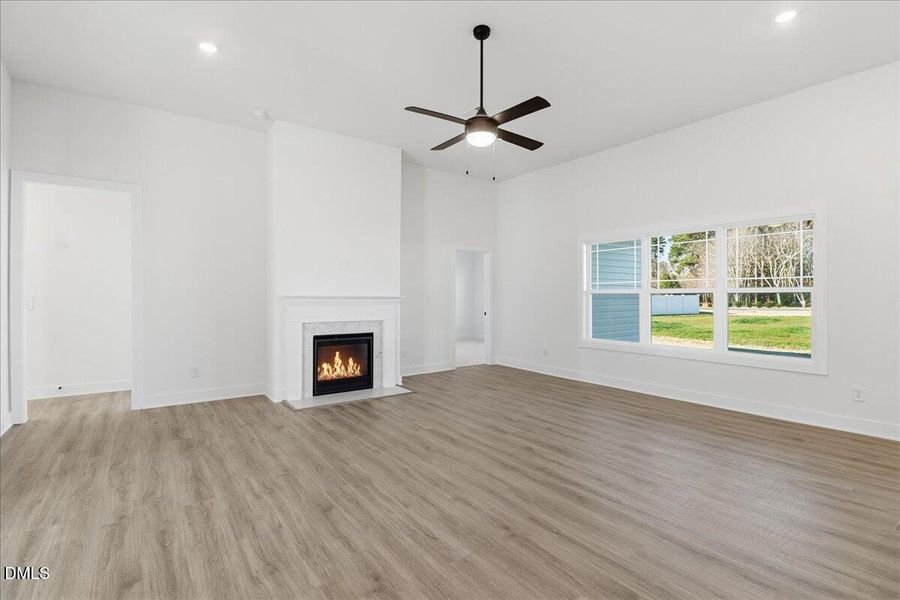 10-103 Manchester Ct-10