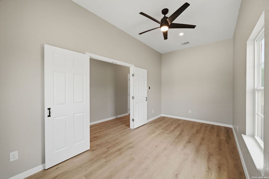 Spacious, unfurnished interior of a new home in , Devine (Image 39).