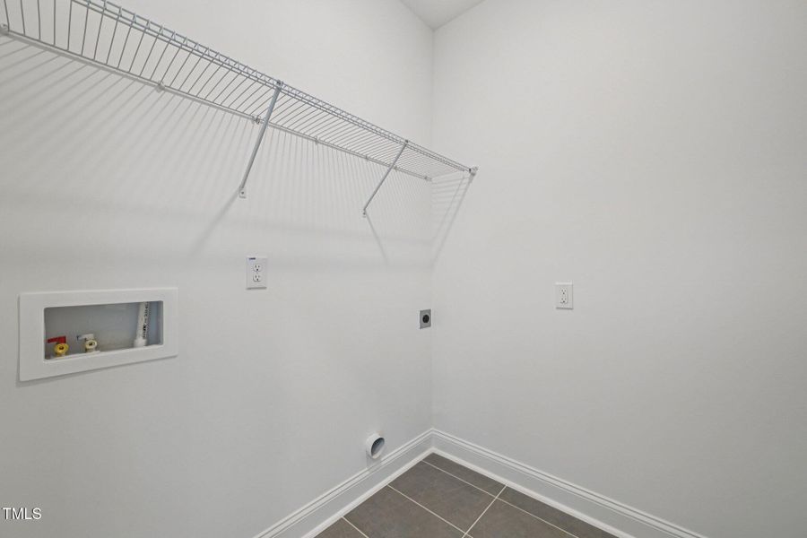 26-web-or-mls-Malcus Ct-S2706-026 26-web-or-mls-Malcus Ct-S2706-026