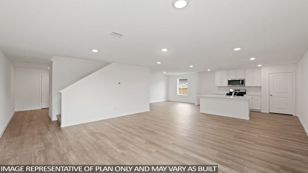 Spacious, unfurnished interior of a new home in Porters Mill, New Caney (Image 6).