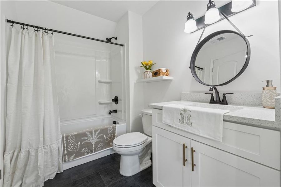 Furnished interior view inside a new home in , Gainesville (Image 25).