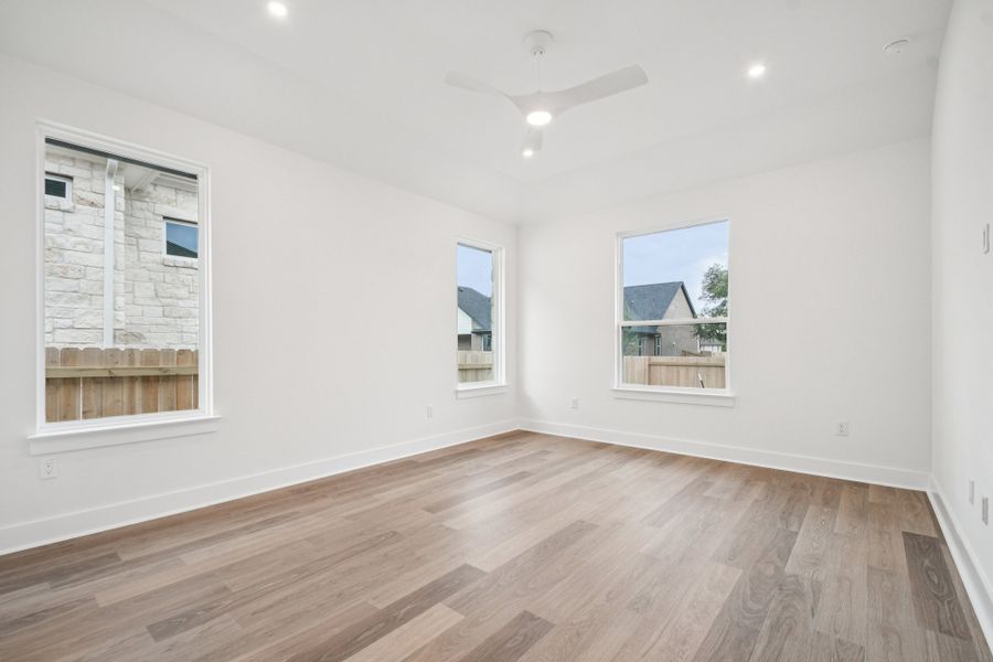 Spacious, unfurnished interior of a new home in Persimmon, Buda (Image 19). Spacious, unfurnished interior of a new home in Persimmon, Buda (Image 19).