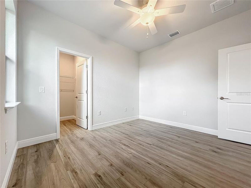 Spacious, unfurnished interior of a new home in , Punta Gorda (Image 34).