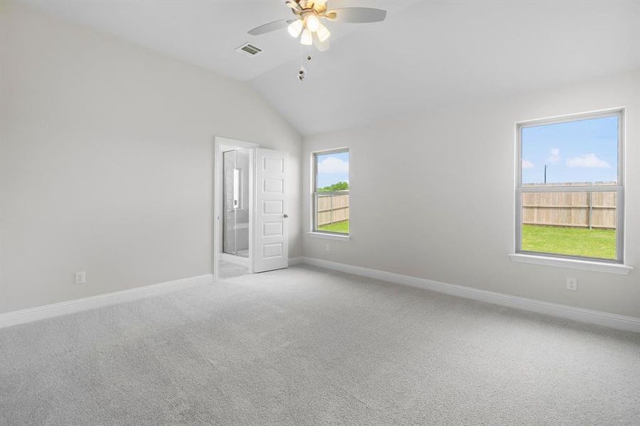 Spacious, unfurnished interior of a new home in Fox Landing, Caddo Mills (Image 31).