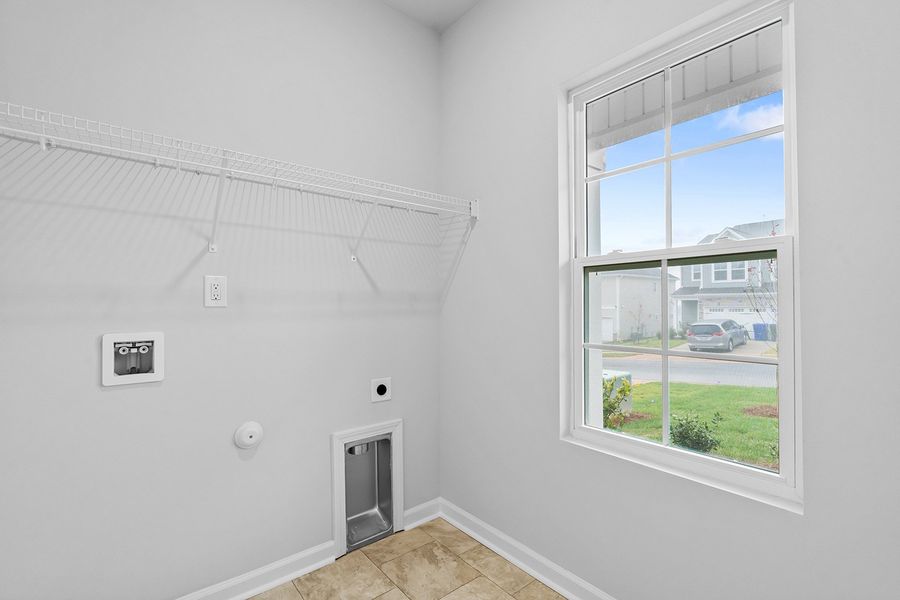 Spacious, unfurnished interior of a new home in Hanes Lake, Winston-Salem (Image 28).