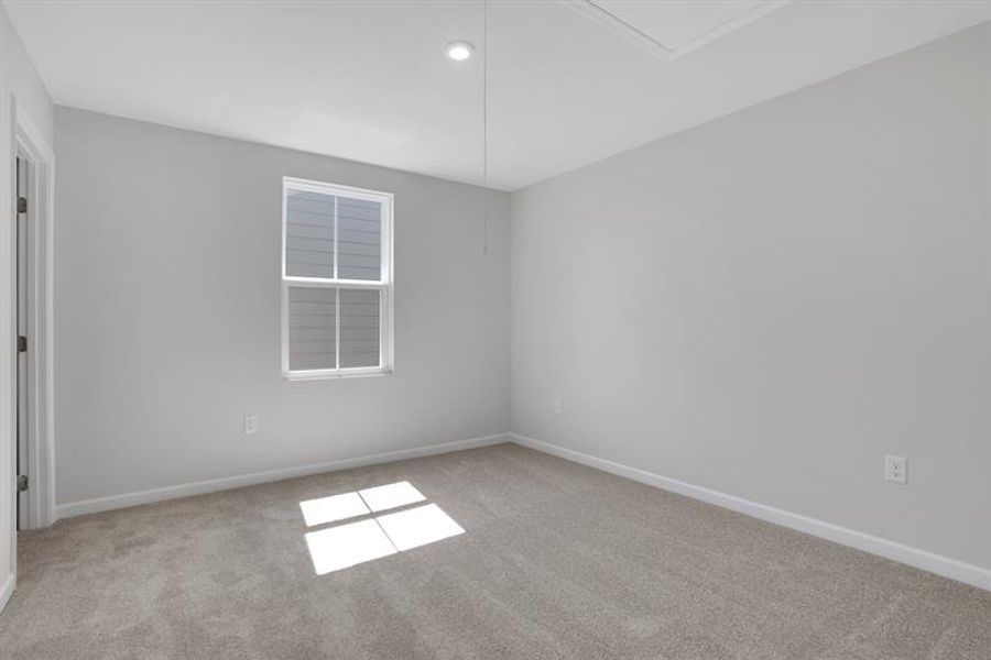 Spacious, unfurnished interior of a new home in Summertree, Stone Mountain (Image 34).
