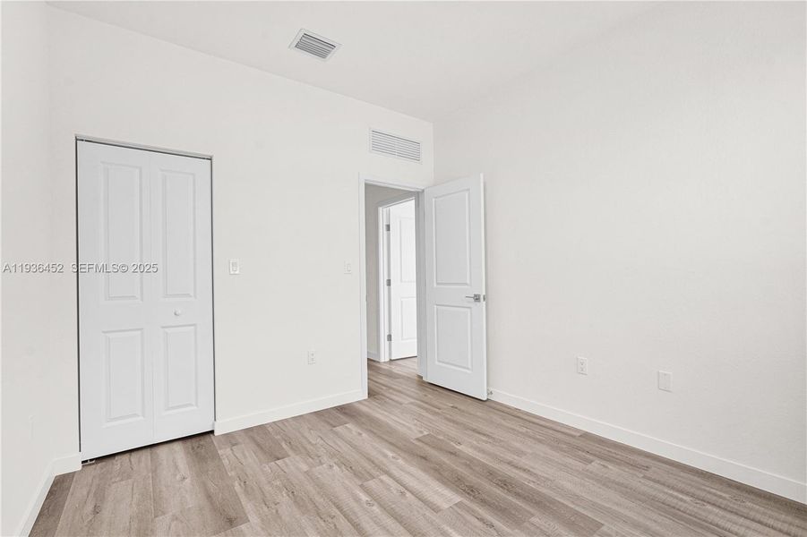 Spacious, unfurnished interior of a new home in , Miami (Image 49).
