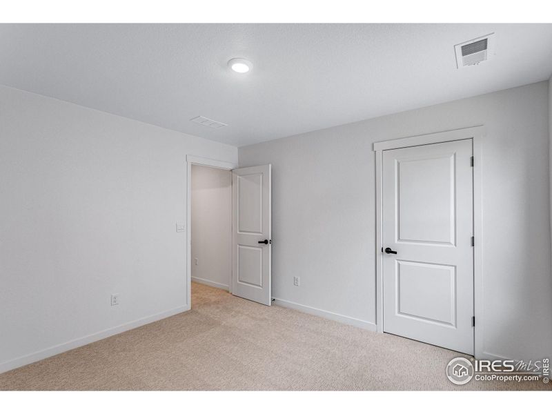 Spacious, unfurnished interior of a new home in Hansen Farm, Fort Collins (Image 21).