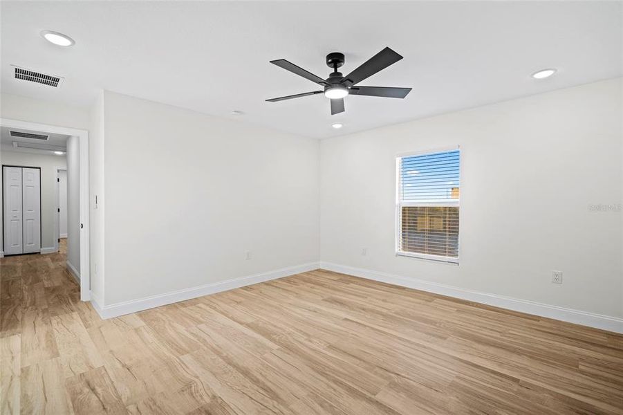 Spacious, unfurnished interior of a new home in , Okeechobee (Image 28).