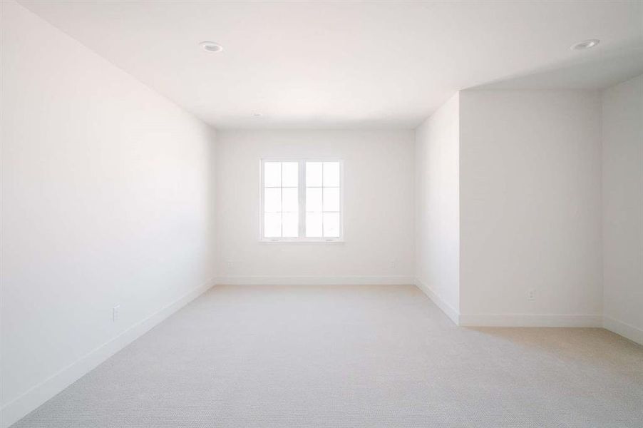 Spacious, unfurnished interior of a new home in , Aledo (Image 23).