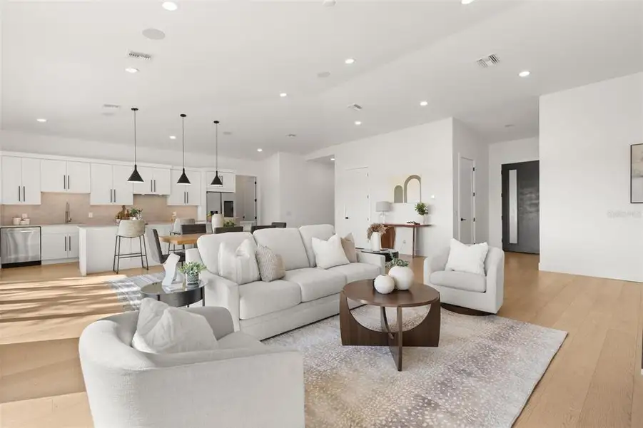Furnished interior view inside a new home in , Windermere (Image 34).