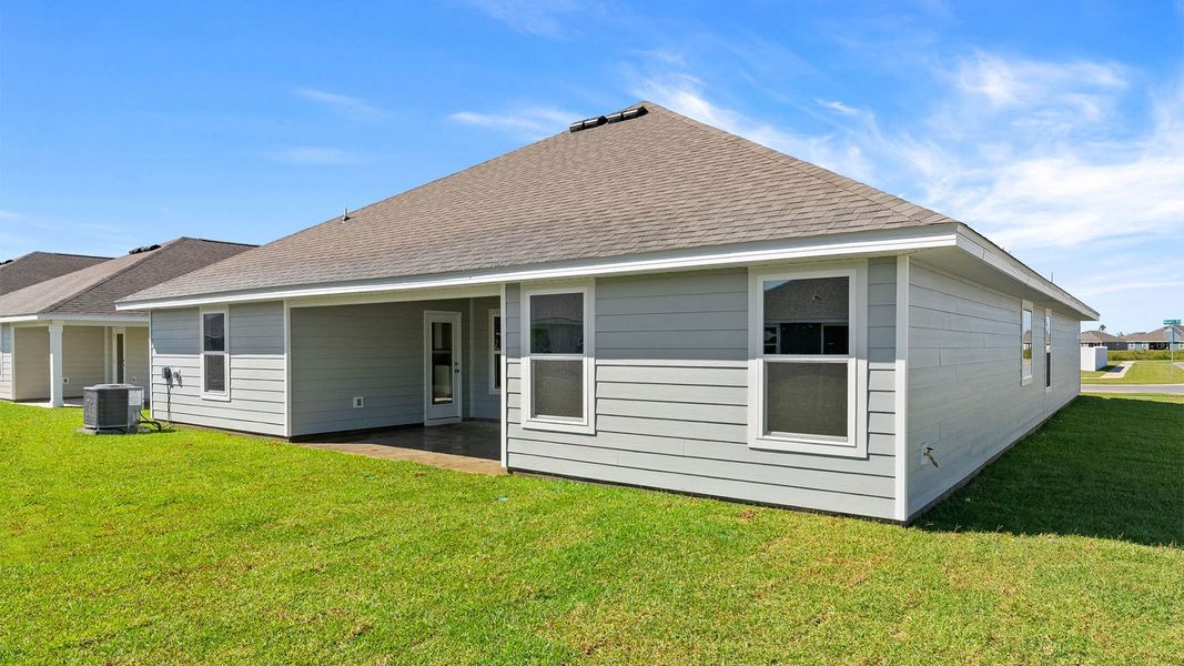 Exterior details and patio area of a home in Liberty, Panama City (Image 2). Exterior details and patio area of a home in Liberty, Panama City (Image 2).