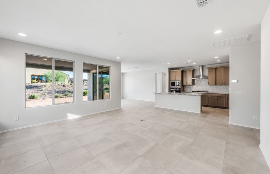 Spacious, unfurnished interior of a new home in Sun City Festival, Buckeye (Image 14).