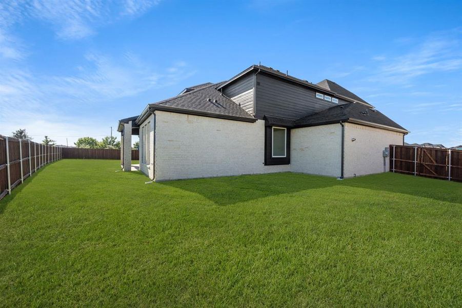 2561 Baypoint- Back-1 2561 Baypoint- Back-1