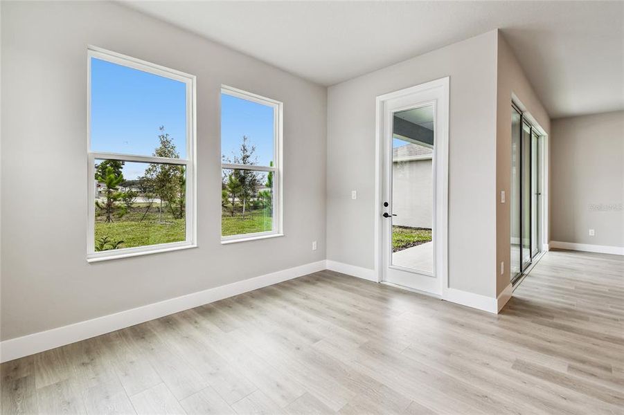 Spacious, unfurnished interior of a new home in Chapel Crossings - Garden Series, Wesley Chapel (Image 13).
