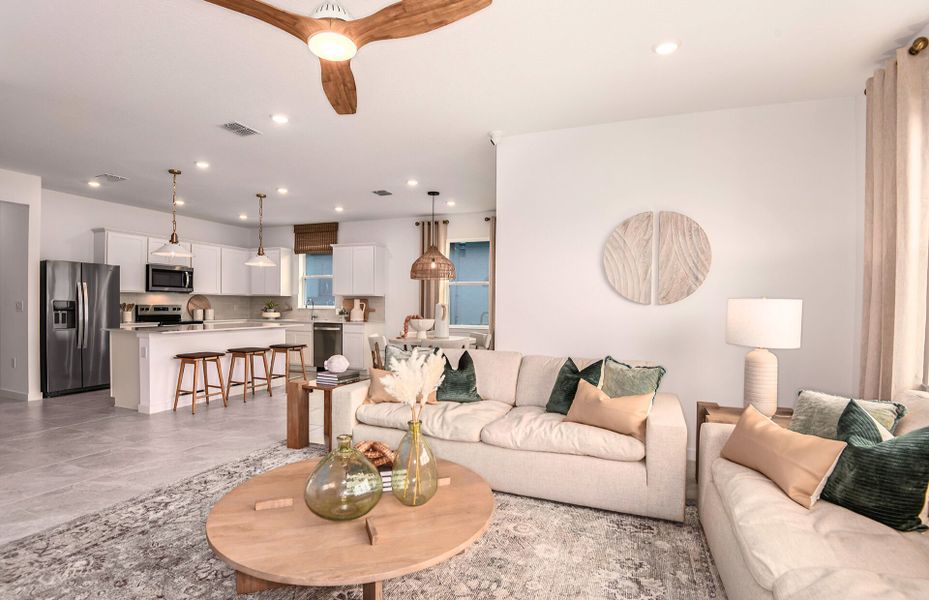 Furnished interior view inside a new home in Evergreen, Thonotosassa (Image 7).