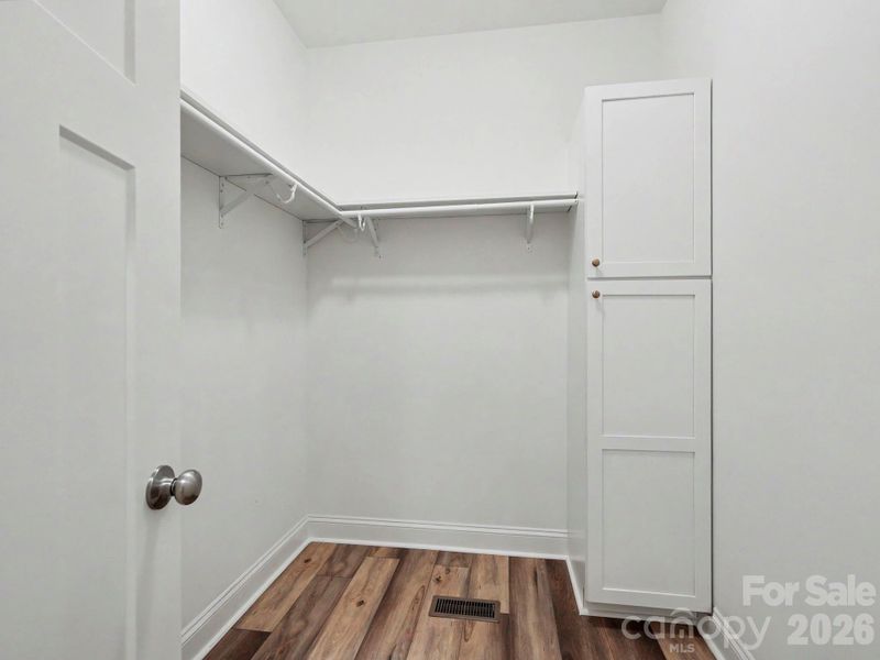 Spacious, unfurnished interior of a new home in , Mooresville (Image 31).