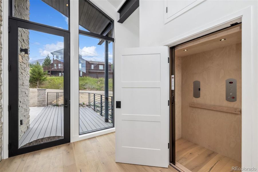 Image 33 of a home in .