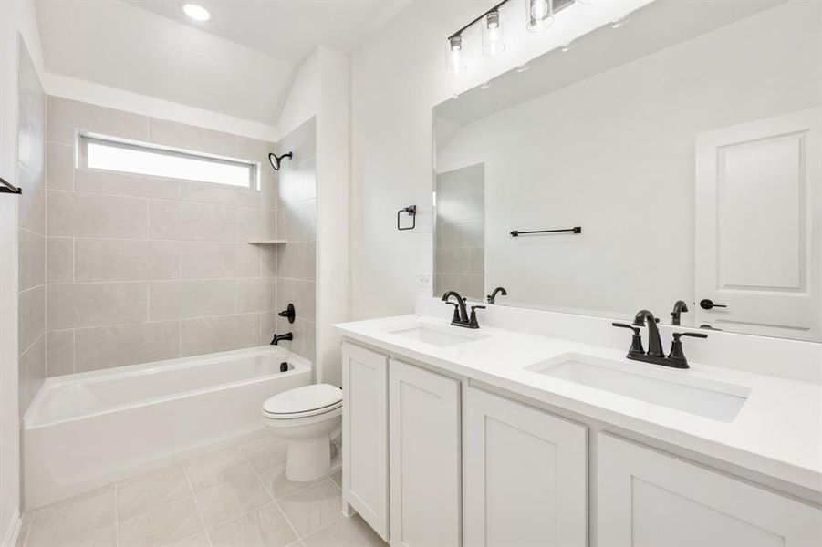 Furnished interior view inside a new home in Sonoma Verde, Rockwall (Image 10). Furnished interior view inside a new home in Sonoma Verde, Rockwall (Image 10).