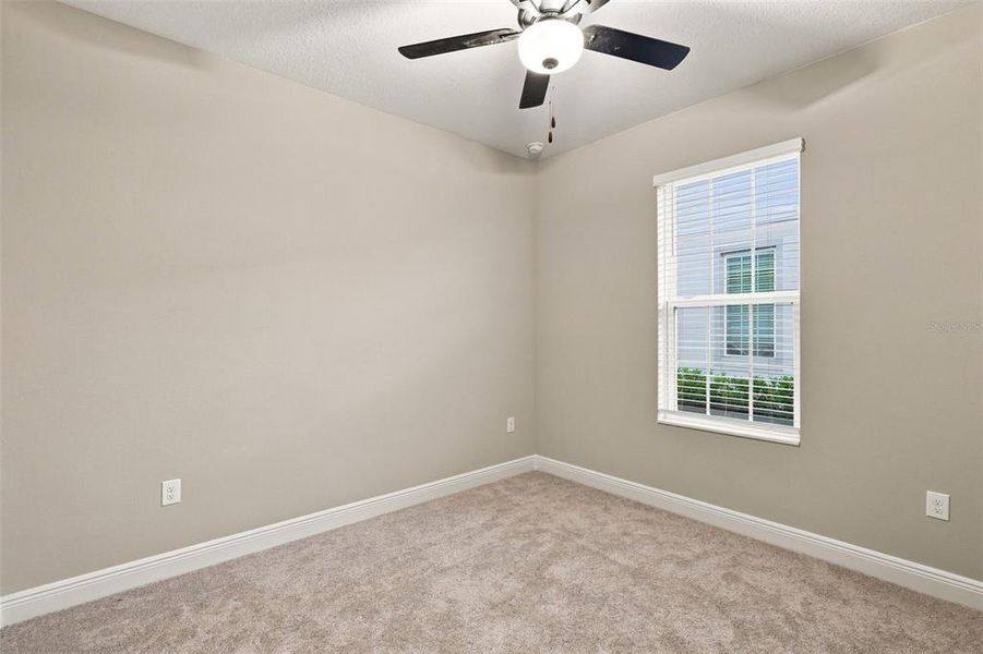 Spacious, unfurnished interior of a new home in Reunion Village, Kissimmee (Image 17).