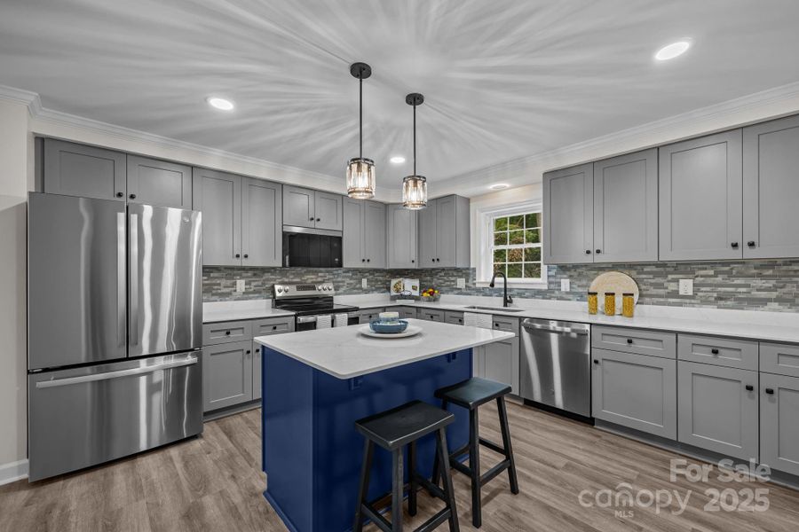 Big Kitchen! Big Kitchen!