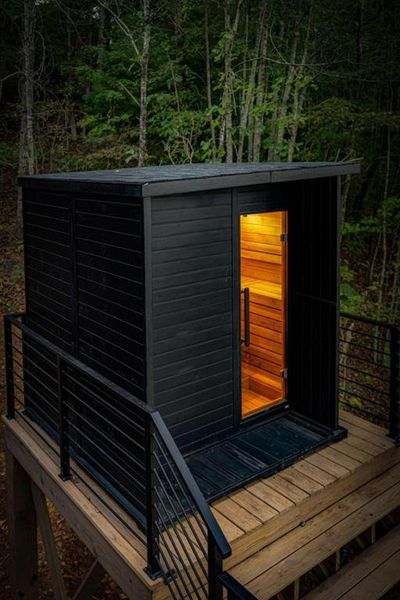 Exterior details and patio area of a home in , Blue Ridge (Image 35).