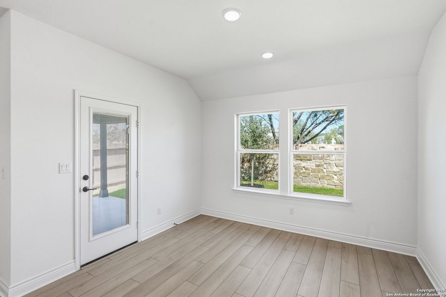 Spacious, unfurnished interior of a new home in Davis Ranch, San Antonio (Image 23). Spacious, unfurnished interior of a new home in Davis Ranch, San Antonio (Image 23).