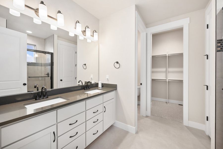 Furnished interior view inside a new home in Vernazza, Windsor (Image 14).