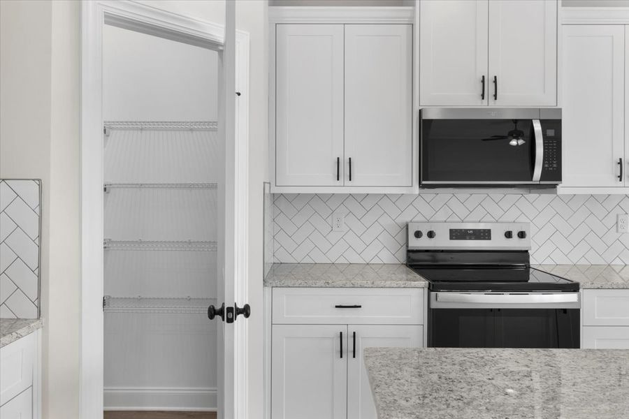 Furnished interior view inside a new home in Tillery Park, Grovetown (Image 8).