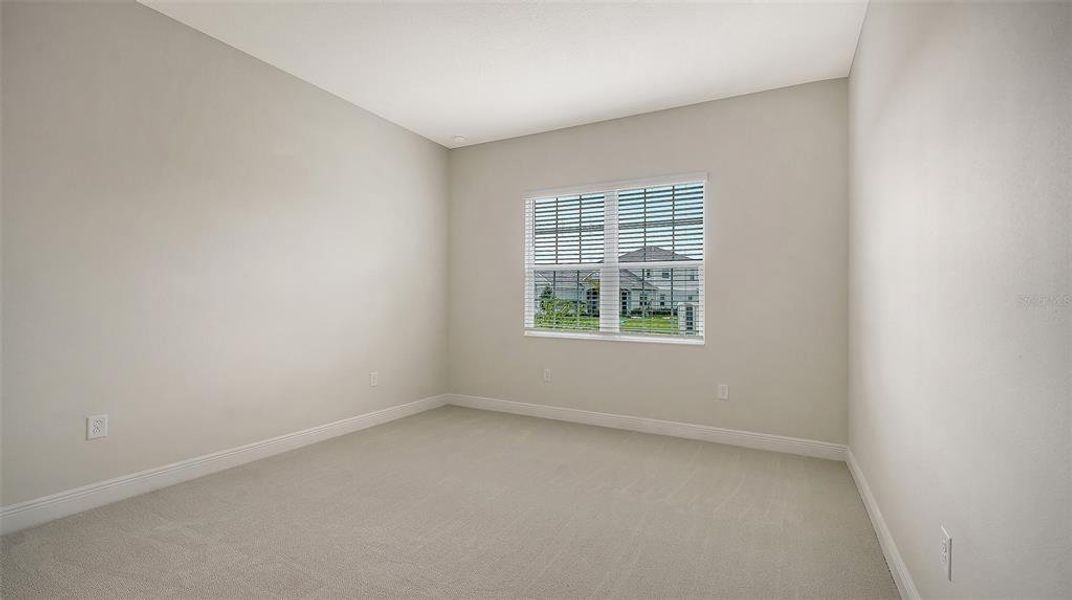 Spacious, unfurnished interior of a new home in , Sarasota (Image 33).