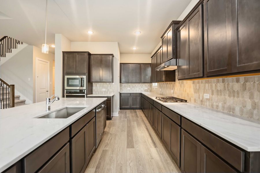 Furnished interior view inside a new home in Canterra Creek  60', Rosharon (Image 8).