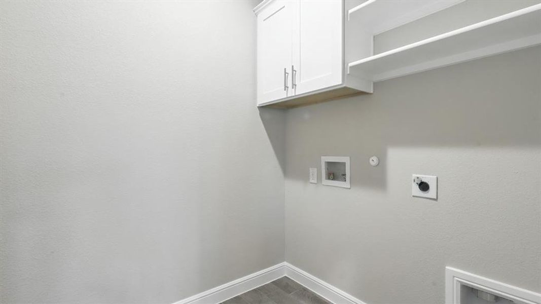 Furnished interior view inside a new home in Retta Estates, Mansfield (Image 7).