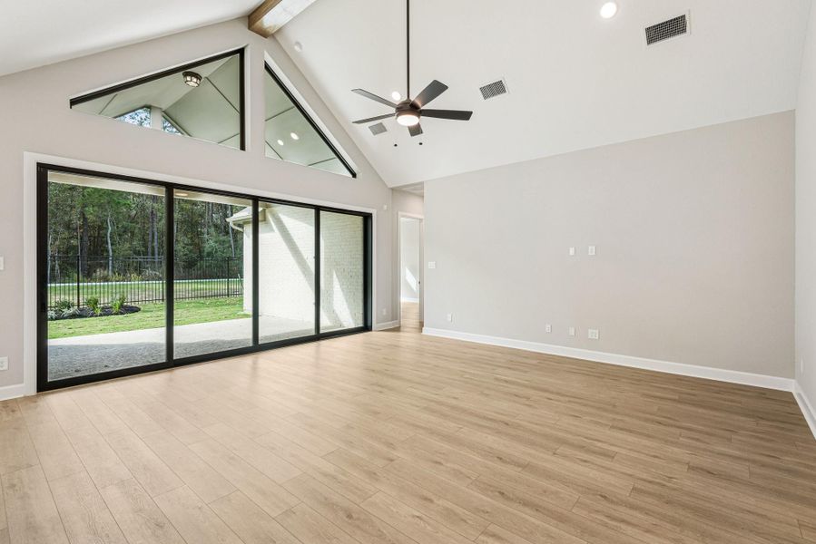 Spacious, unfurnished interior of a new home in ARTAVIA 65' Homesites, Conroe (Image 22).