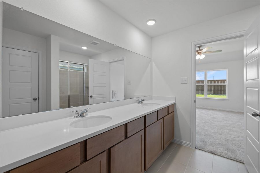 Furnished interior view inside a new home in Oakwood Estates, Waller (Image 10).