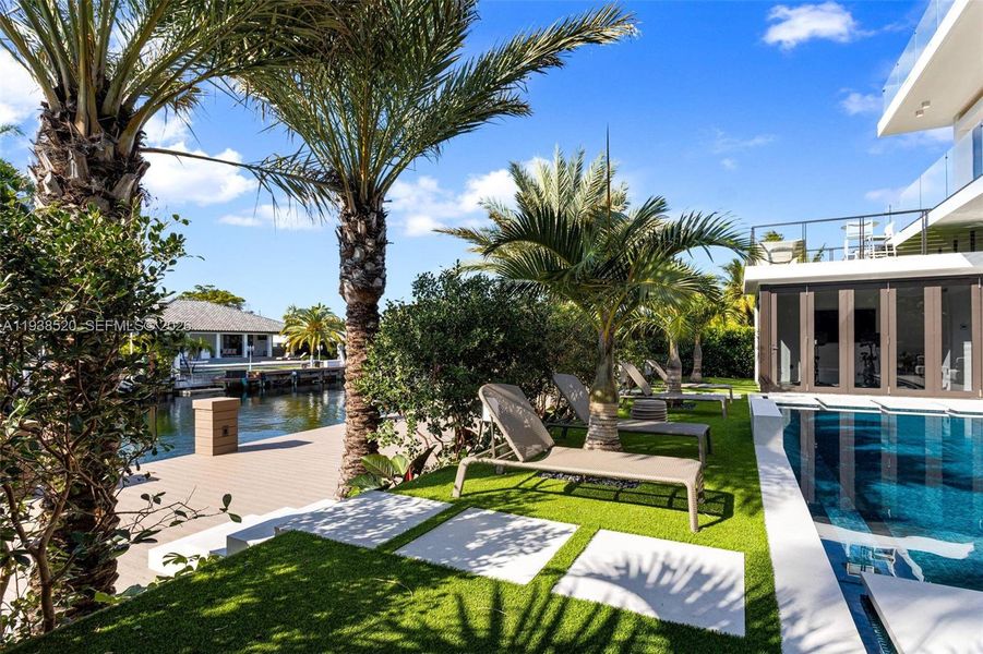 Exterior details and patio area of a home in , North Miami (Image 23).