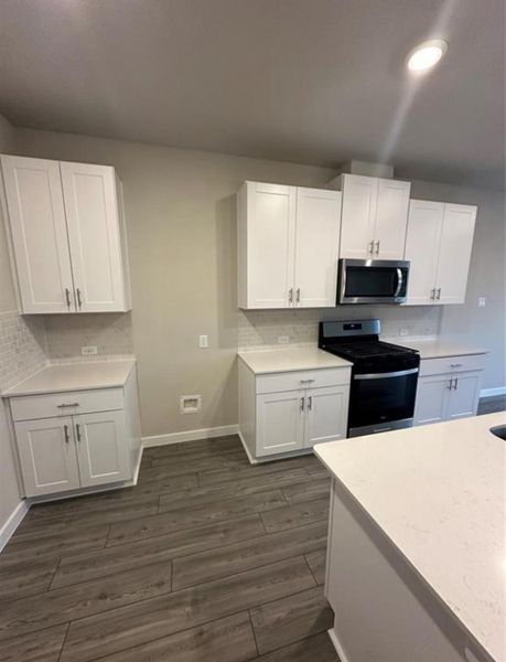 Furnished interior view inside a new home in McClendon Park Village, Houston (Image 10).