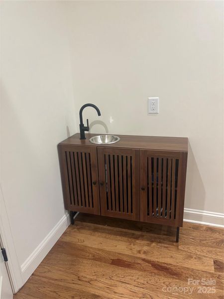 Primary beverage bar Primary beverage bar