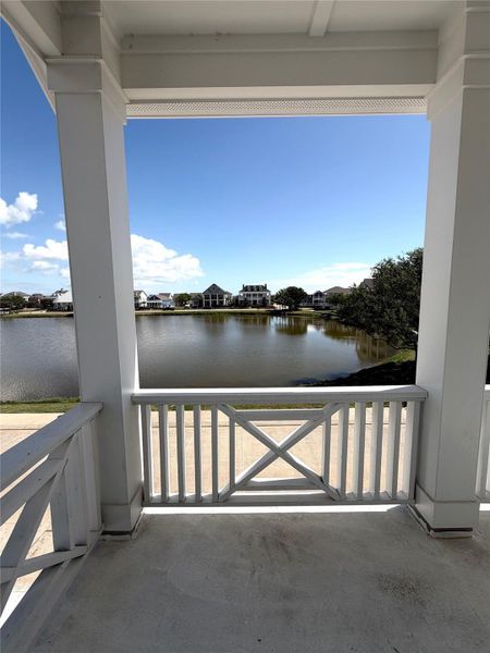 Exterior details and patio area of a home in , Galveston (Image 16).