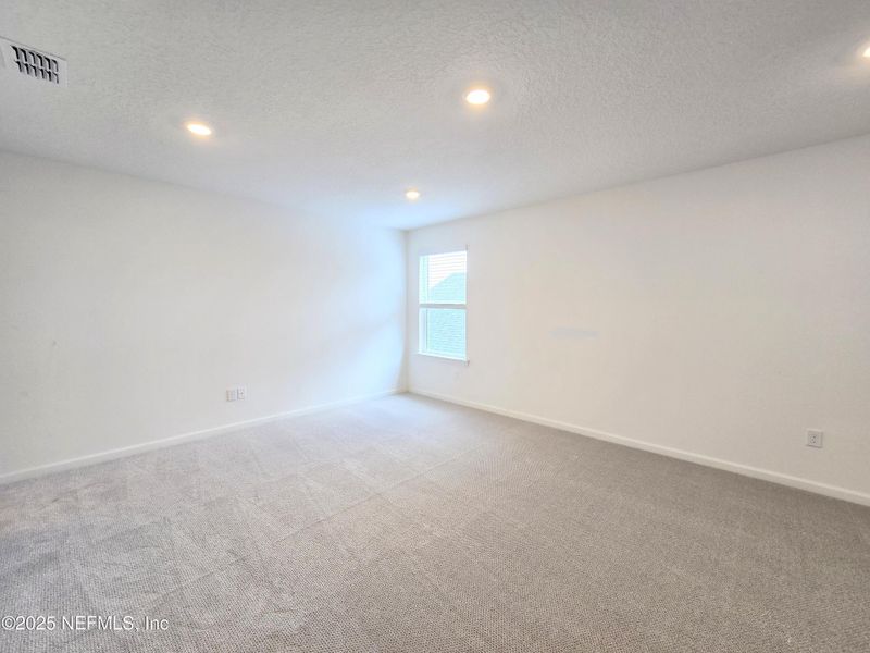Spacious, unfurnished interior of a new home in Hyland Trail, Green Cove Springs (Image 11). Spacious, unfurnished interior of a new home in Hyland Trail, Green Cove Springs (Image 11).