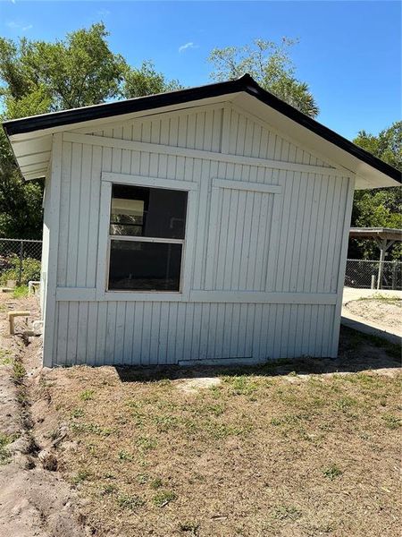 Exterior details and patio area of a home in , Leesburg (Image 13).
