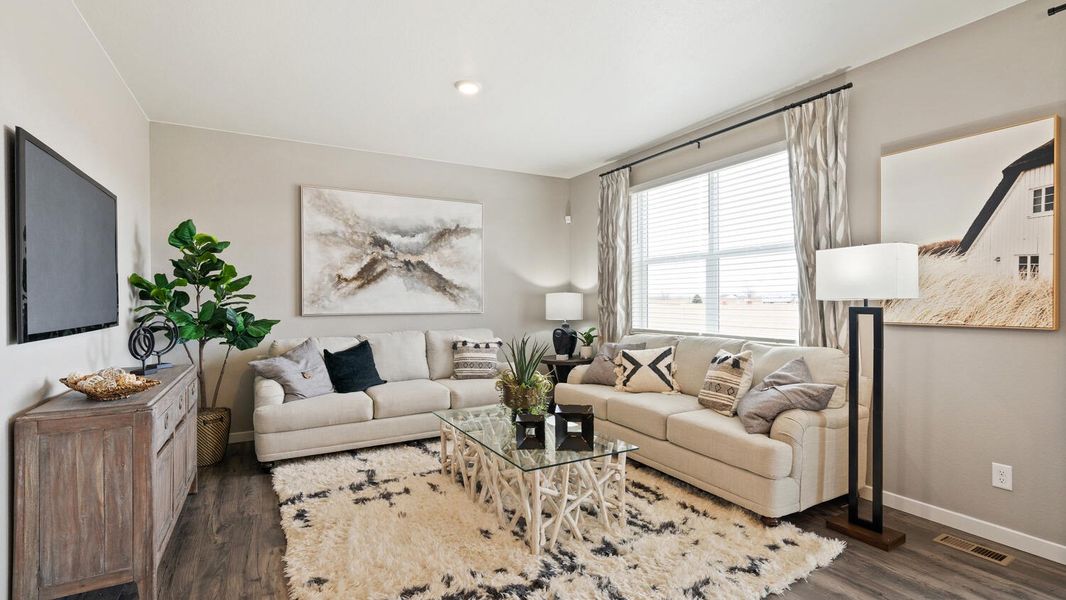Furnished interior view inside a new home in Silver Peaks, Lochbuie (Image 7). Furnished interior view inside a new home in Silver Peaks, Lochbuie (Image 7).