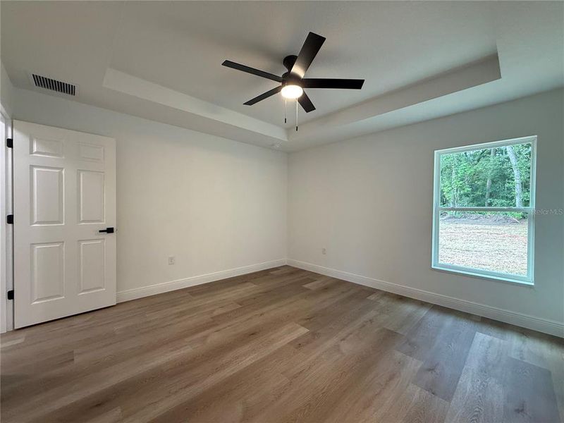 Spacious, unfurnished interior of a new home in , Summerfield (Image 16).