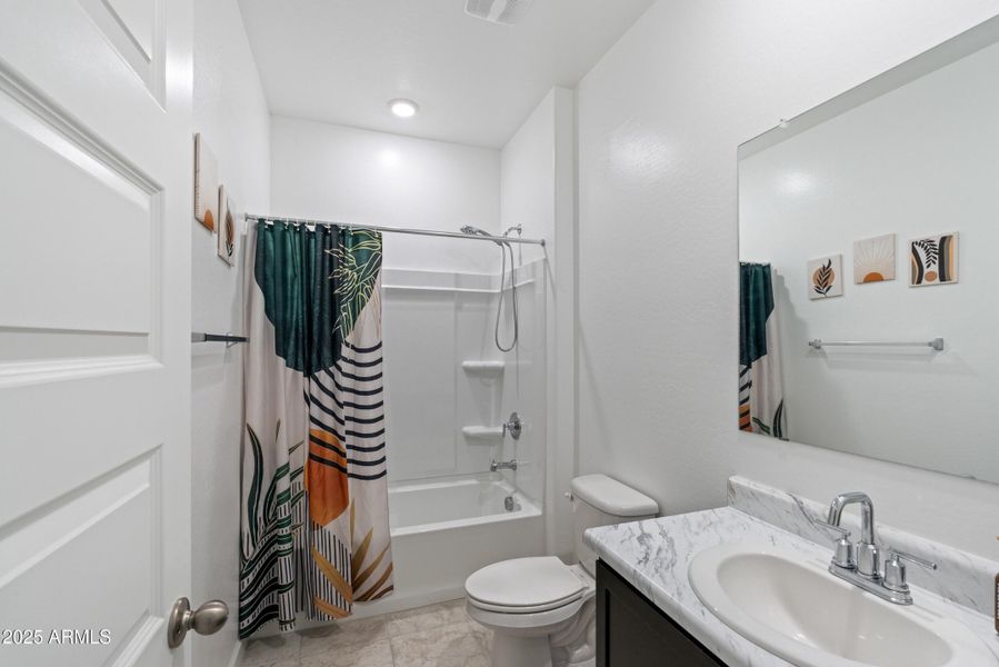 Common Bathroom Common Bathroom