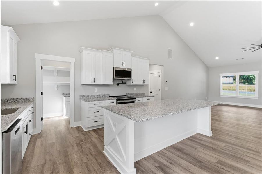 Furnished interior view inside a new home in , Dallas (Image 13).