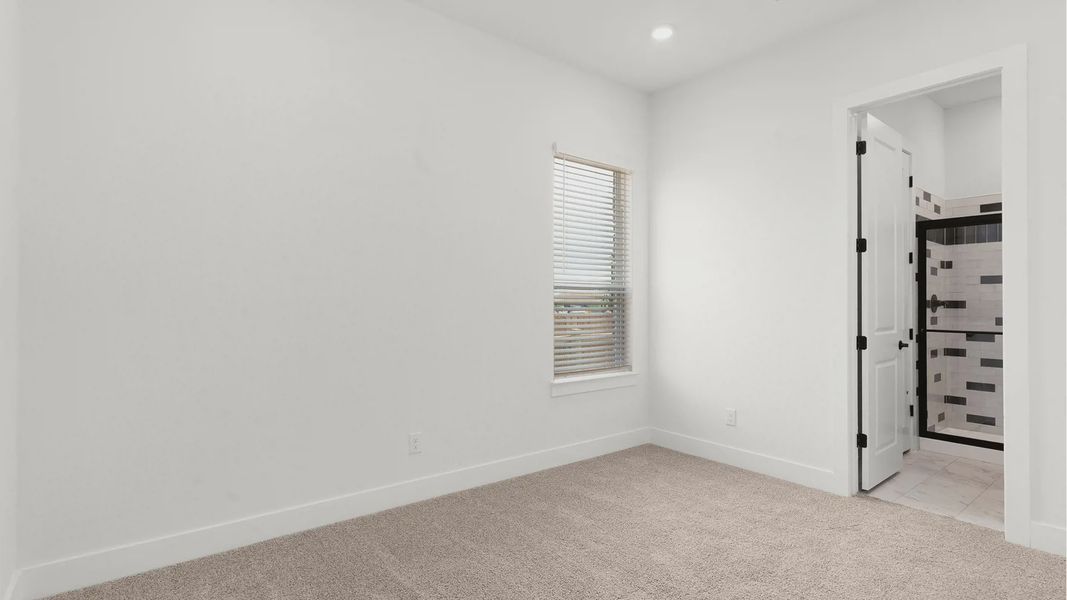 Representative unfurnished interior of a home built from the Drios by Chesmar Homes in Crescent Bluff, Georgetown (Image 26).